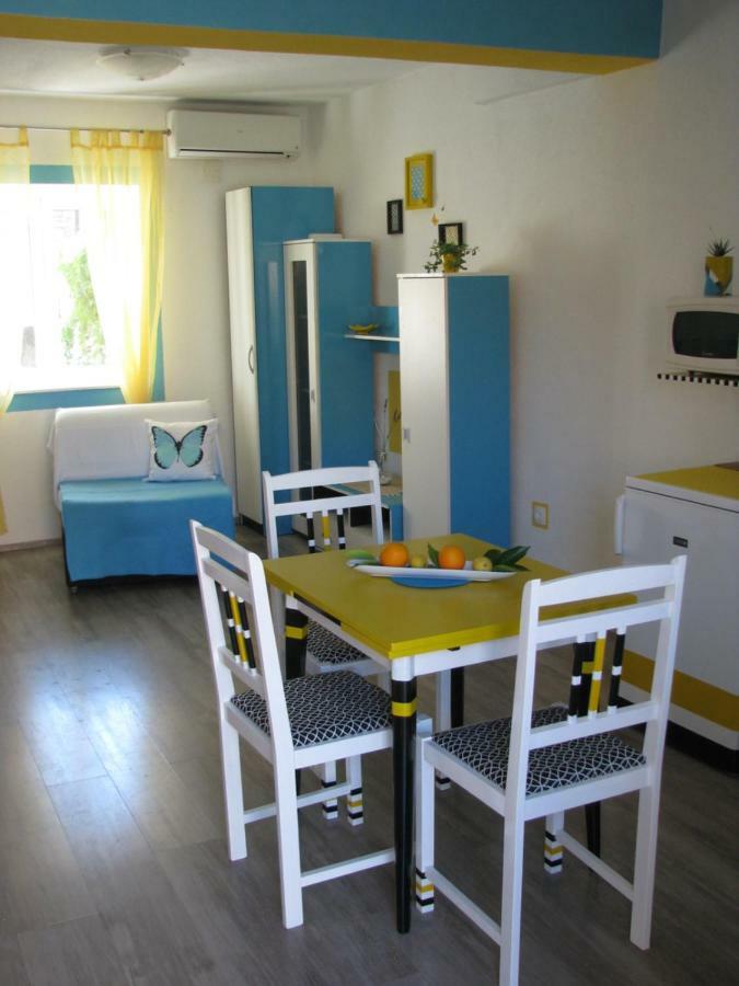 Apartments And Room Lemon Vis Bilik gambar